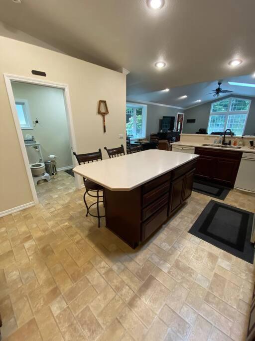 Апартаменты Get Away In The Redwoods Кресент-Сити Экстерьер фото